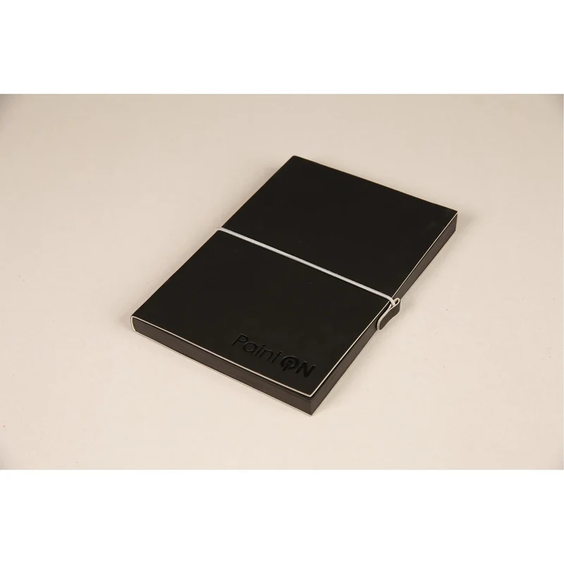 Блок с черна хартия CLAIREFONTAINE Paint'On 250 g/m² - 32 листа (A5 – 14 x 14 cm)