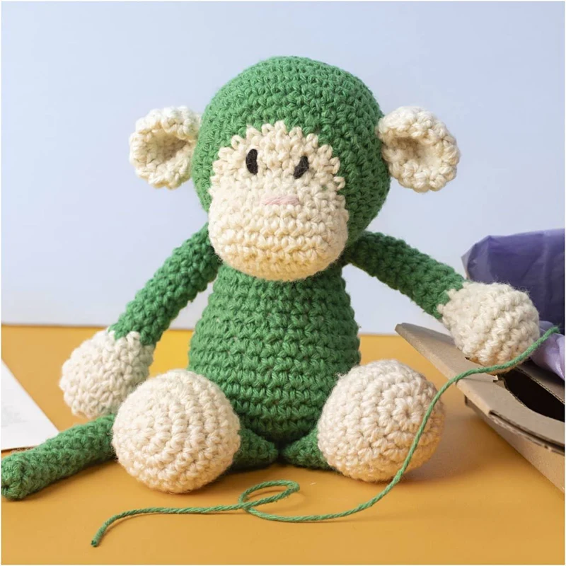 Creativ Company | Amigurumi Affe Häkelset DIY Baumwolle grün creme