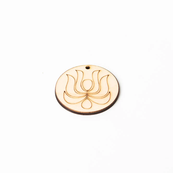 Drevený výrez na výrobu bižutérie kruh s ornamentom - 4.5 cm