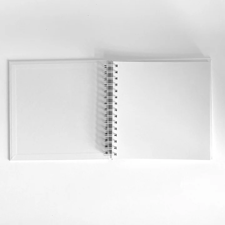 Biely album na scrapbooking 20.5x20.5 cm
